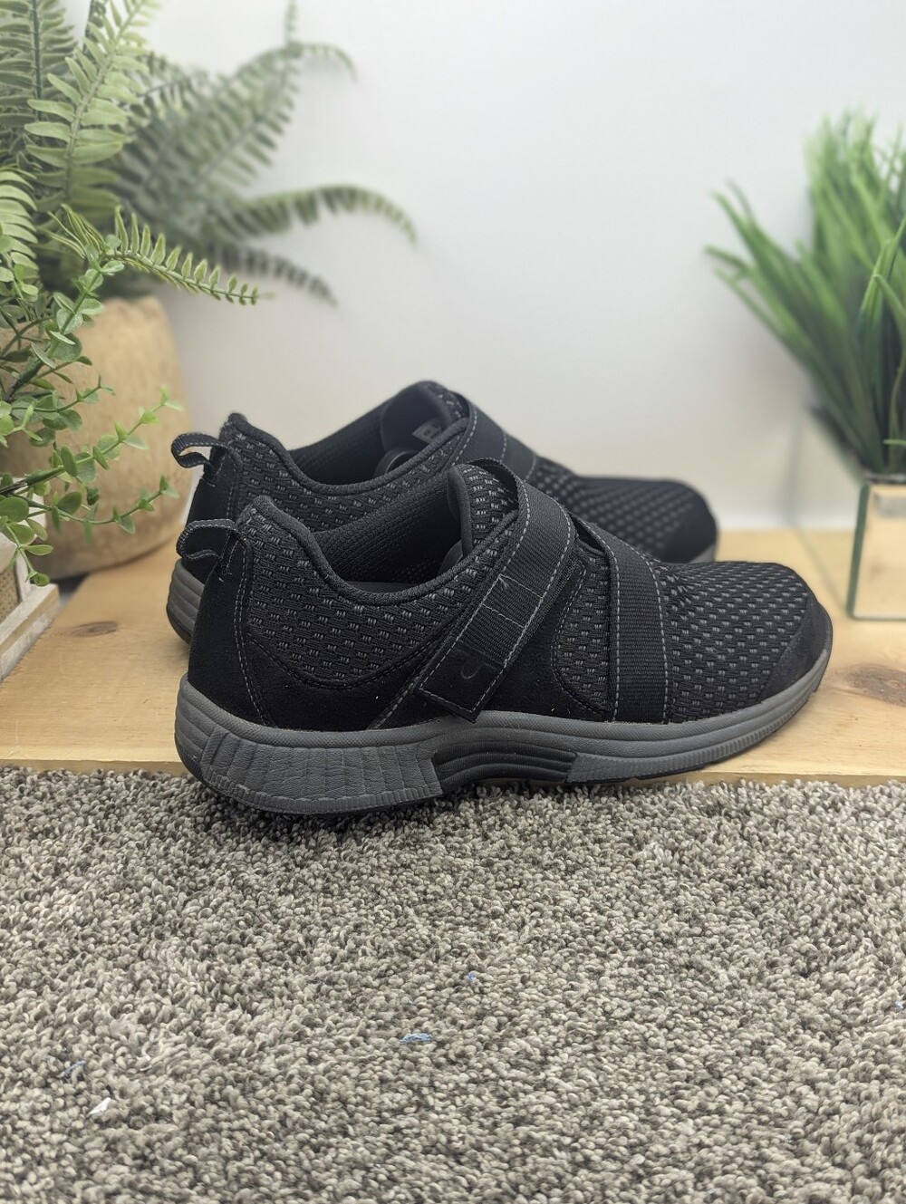 Orthofeet Elba Mesh Orthopedic Women's Size 9.5B Walking Comfort Casual Shoes